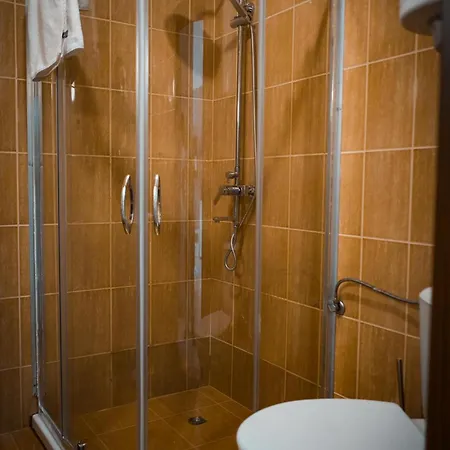 Immaculate 1-bed In Sunny Apartmán *