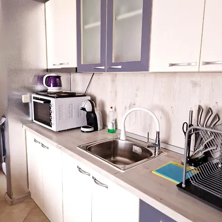 Immaculate 1-bed In Sunny Апартаменти *